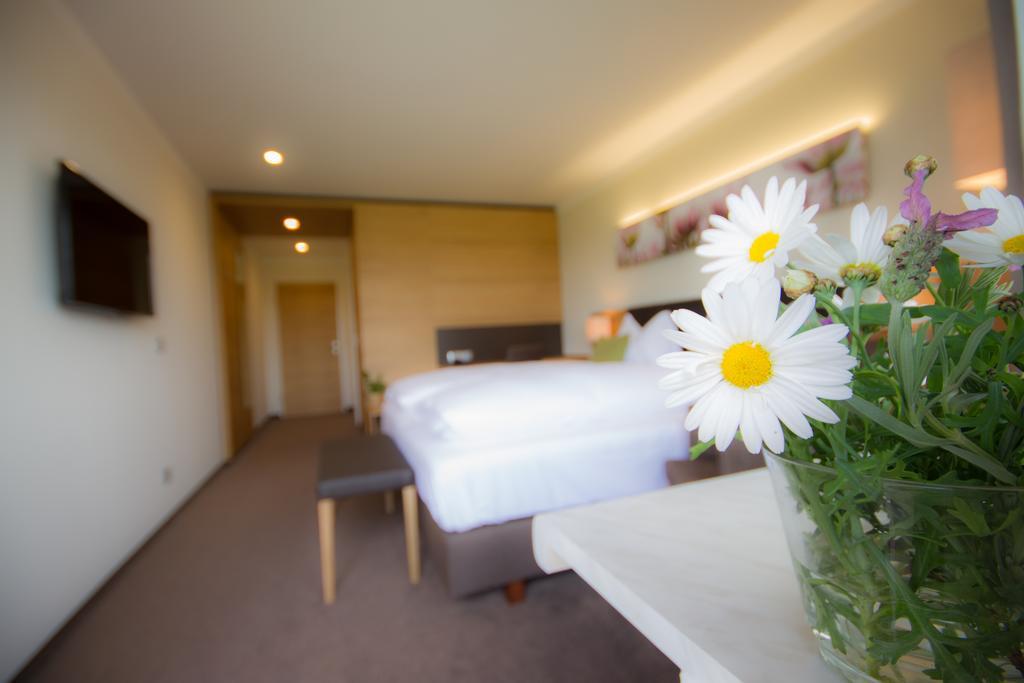 Hotel-Gasthof Beim Boeckhiasl Neukirchen an der Vöckla Екстериор снимка